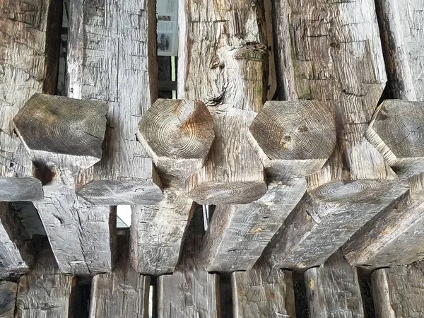 Esquina Vieja Cabaña Madera Casa Con Marcas Hacha —  Fotos de Stock