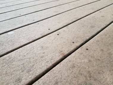 kahverengi güverte ahşap veya vidalı tahtalar