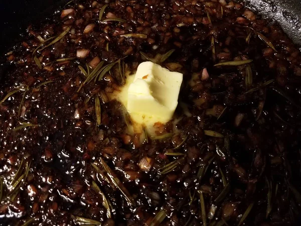 Sweet Brown Fig Rosemary Sauce Cooking Frying Pan Skillet Butter — Stock Photo, Image