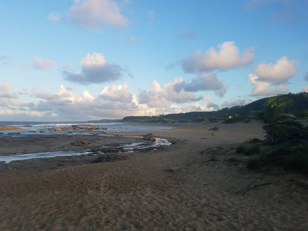 Ocean water and waves with sand on beach in Isabela, Puerto Rico — Stock Photo, Image