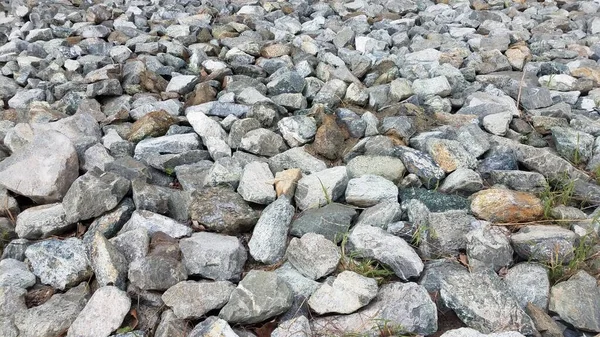 Graue Felsen oder Steine oder Felsbrocken oder Hintergrund — Stockfoto