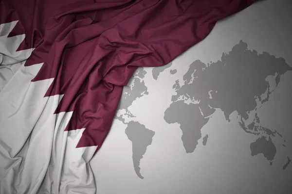 Katar Gri Dünya Harita Arka Plan Üzerinde Renkli Ulusal Bayrak — Stok fotoğraf