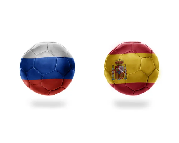 Fußballbälle Mit Nationalflaggen Spaniens Und Russlands Auf Weißem Hintergrund — Stockfoto