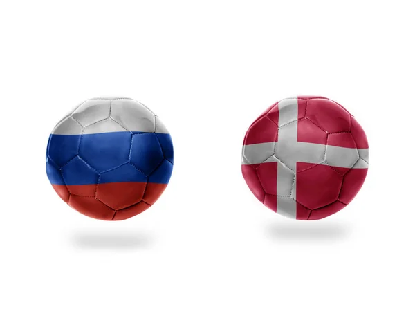 Palloni Calcio Con Bandiere Nazionali Denmark Russia Isolate Sullo Sfondo — Foto Stock