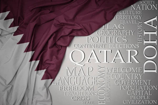 Acenando bandeira nacional colorida do qatar em um fundo cinza com palavras importantes sobre o país — Fotografia de Stock