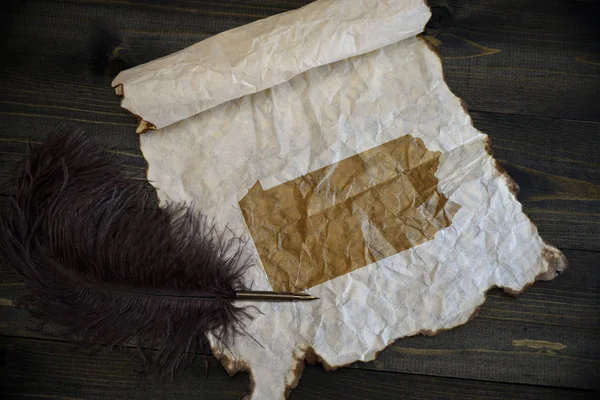 Карта штата Пенсильвания на винтажной бумаге со старой ручкой на деревянном фактурном столе — стоковое фото