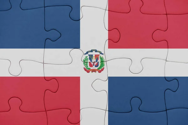 益智与多米尼加共和国国旗. — 图库照片