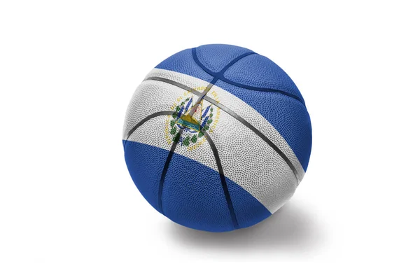 Basketballball mit der Nationalflagge von El Salvador auf weißem Hintergrund — Stockfoto