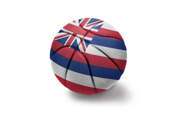 Basketbal bal met de vlag van Hawaï staat op de witte achtergrond — Stockfoto