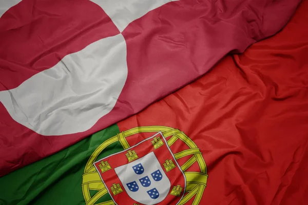 portekiz ve grönland ulusal bayrağı renkli bayrak sallayarak.