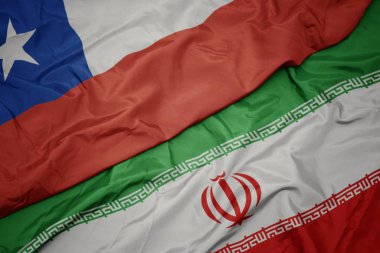 İran ve şili ulusal bayrağı renkli bayrak sallayarak.