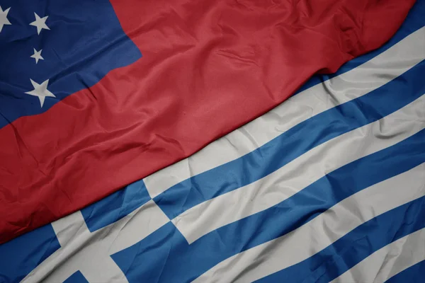 Acenando bandeira colorida da grécia e bandeira nacional de Samoa  . — Fotografia de Stock