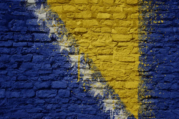 Färgglada Målade Stora Nationella Flagga Bosnia Och Bråte Massiv Gammal — Stockfoto