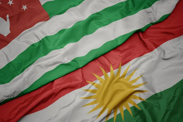 Размахивая Красочным Флагом Курдистана Национальным Флагом Абхазии Macro — стоковое фото