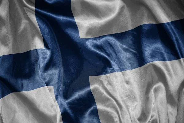 Zwaaiende Kleurrijke Glanzende Grote Nationale Vlag Van Finland Een Zijdeachtige — Stockfoto