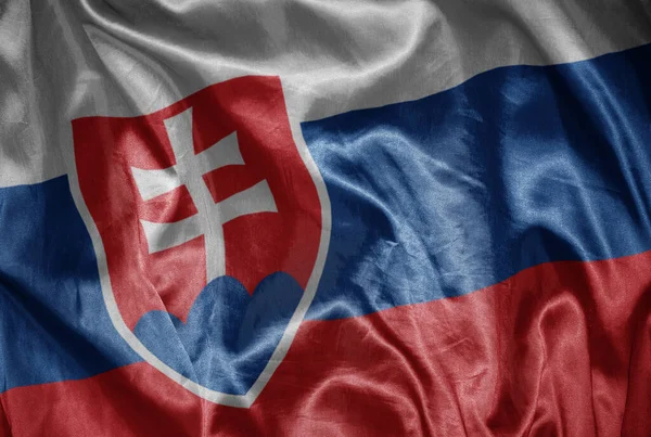 Acenando Colorido Brilhando Grande Bandeira Nacional Eslováquia Uma Textura Sedosa — Fotografia de Stock