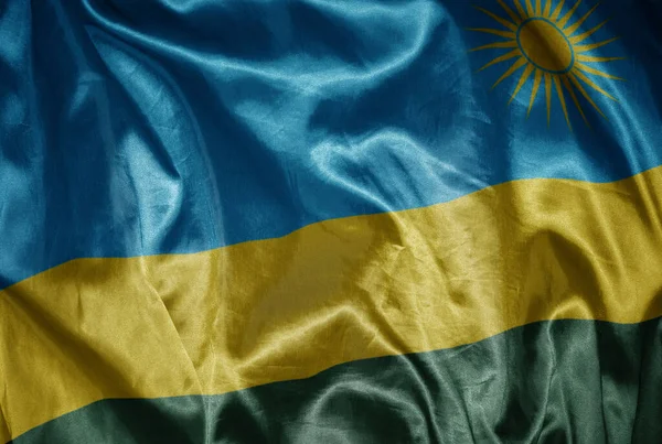 Lengetve Színes Ragyogó Nagy Nemzeti Zászló Ruanda Selymes Textúra — Stock Fotó