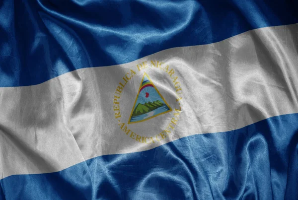 Κυματίζει Πολύχρωμο Λαμπερό Μεγάλη Εθνική Σημαία Της Nicaragua Μεταξένια Υφή — Φωτογραφία Αρχείου