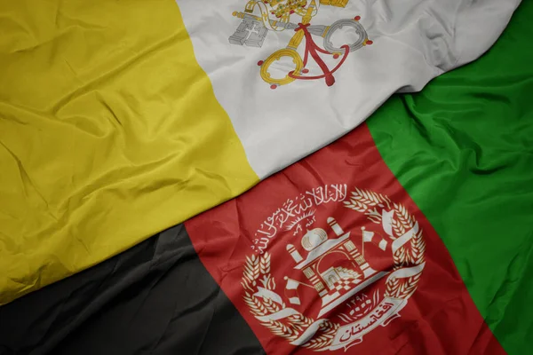 Schwenken Bunte Flagge Afghanistans Und Nationalflagge Der Vatikanischen Stadt — Stockfoto