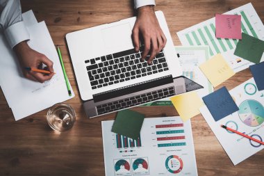 Grafik iş finansal veri analizi grafiği.