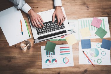 Grafik iş finansal veri analizi grafiği.