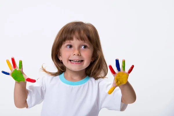 Felice Sorridente Bella Bambina Con Sue Mani Colorate Nella Vernice — Foto Stock