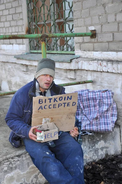 Homeless Person Asks Money Street Bitcoin Accepted — Stock Photo, Image