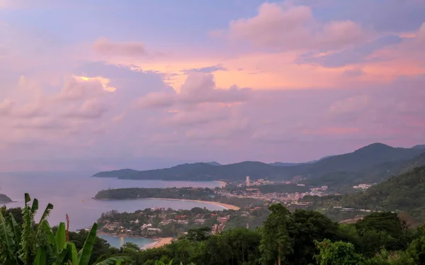 Vista Ponto Karon Kata Kata Noi Praia Phuket Tailândia Pôr Fotos De Bancos De Imagens