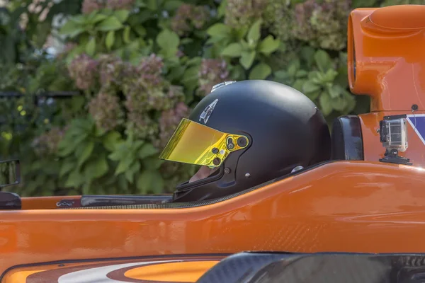 Chauffeur Casque Noir Assis Dans Voiture Course — Photo