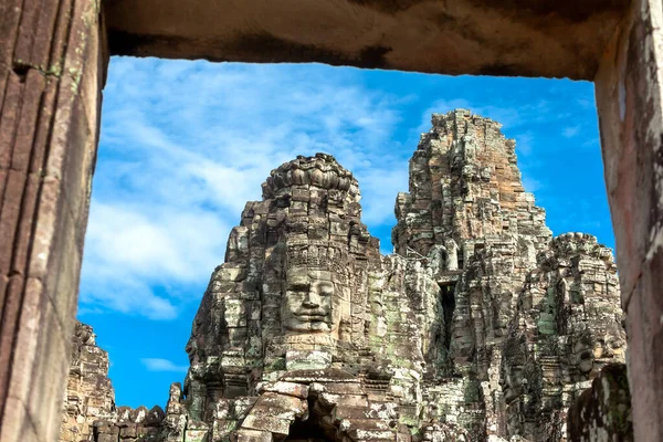 Starověké Kamenné Stěny Chrámu Bayon Angkor Kambodža — Stock fotografie