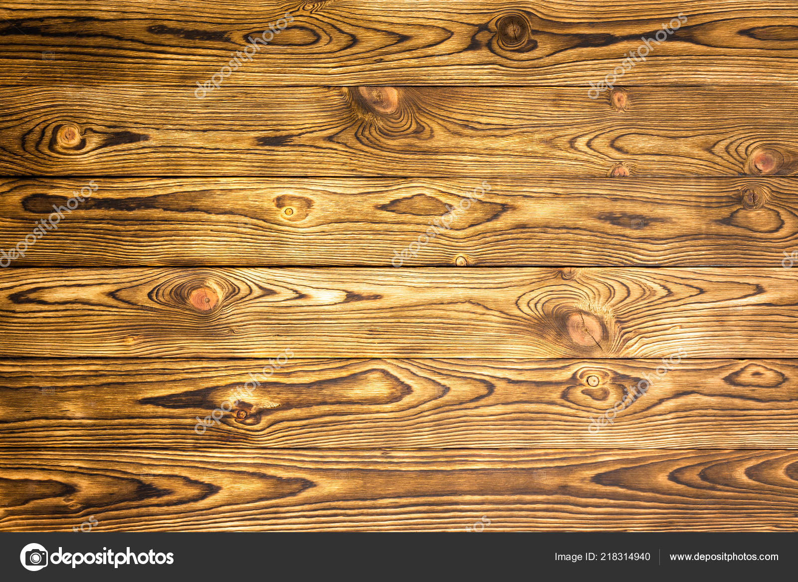Với thôn gỗ song song tạo nên cảm giác chưa từng có cho một tấm ván. Kiểu vân song song được tạo ra từ cách cắt gỗ giúp cho không gian nhà bạn trông rất hiện đại nhưng không kém phần cổ điển.