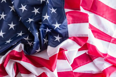 Bir buruşuk Amerikan bayrağı, yıldızlar ve çizgiler, eski zafer, marşı, Amerika Birleşik Devletleri veya bağımsızlık günü teması için arka plan dokusu