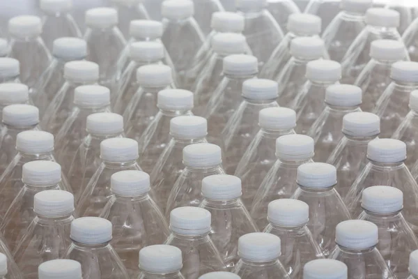 Múltiples Botellas Plástico Genéricas Vacías Para Reciclar Dispuestas Filas Densamente — Foto de Stock