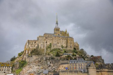 Fransa'da Büyük Le Mont-Saint-Michel