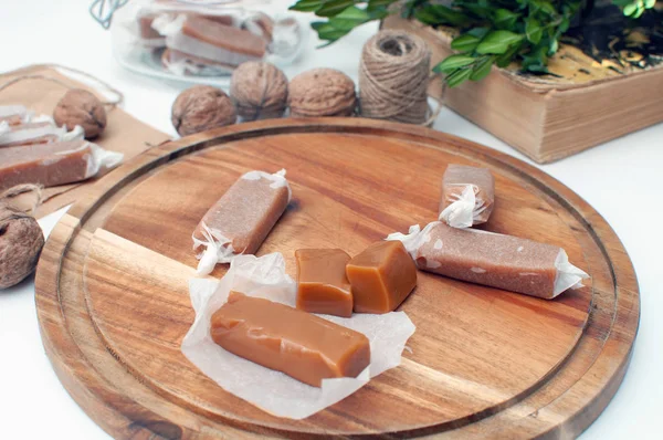 Masada el yapımı yumuşak karamel