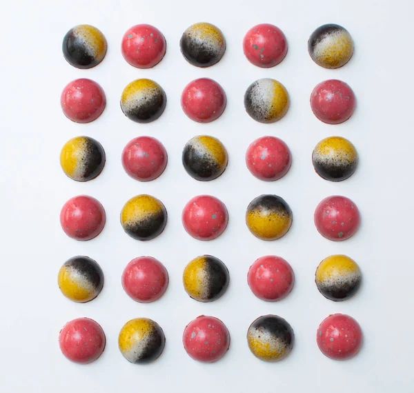 Farklı lezzetli şekerler bir sürü