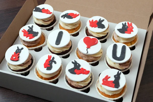 Sevgililer Günü için Yaratıcı Cupcakes