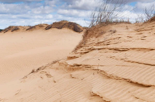 Çöl, kum ve gökyüzü