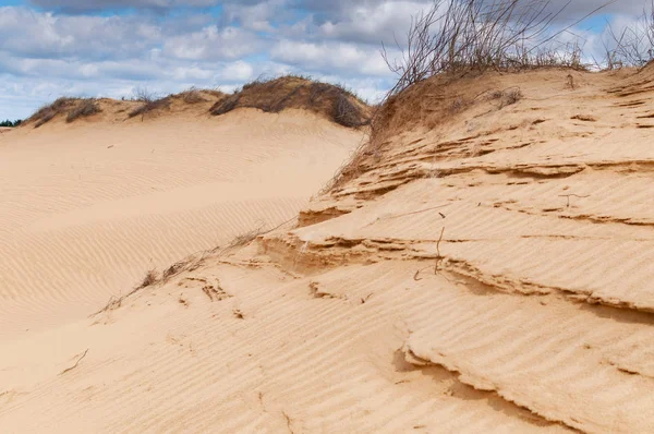 Çöl, kum ve gökyüzü