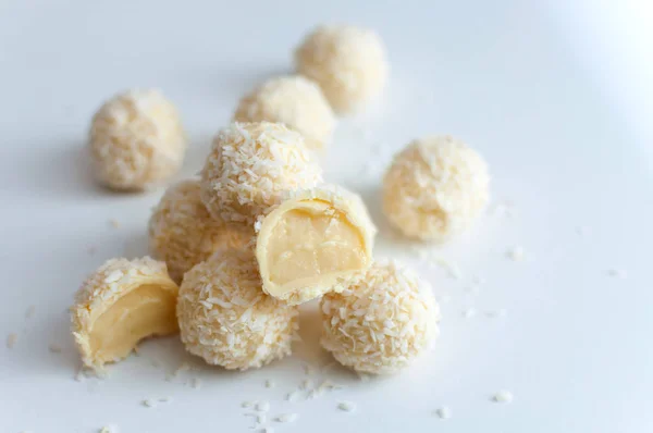 Truffes Noix Coco Chocolat Blanc — Photo