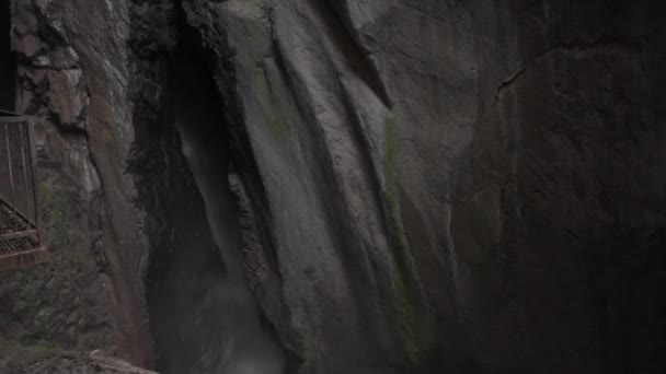 Ouray Box Canyon Waterval Onderaanzicht — Stockvideo