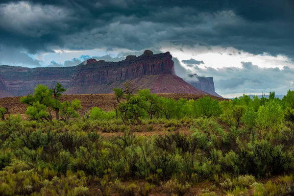 Jehly Okres Útesů Canyonlands Krajina Pokryta Bouřlivých Mračen Utah Usa — Stock fotografie