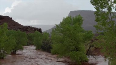 Flaş sel suları fırtına sonrası Canyonlands iğne ilçe Utah ABD akar