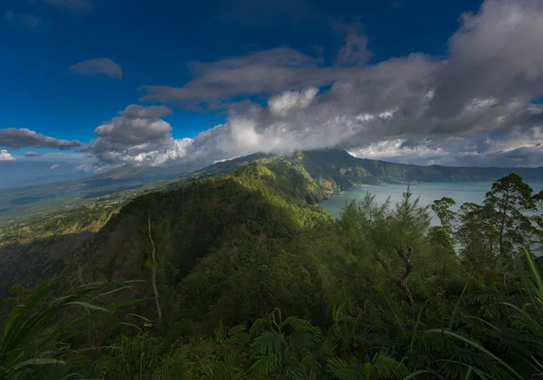 View Mount Abang Covered Thick Volcanic Clouds Bali Indonesia — Stock Photo, Image
