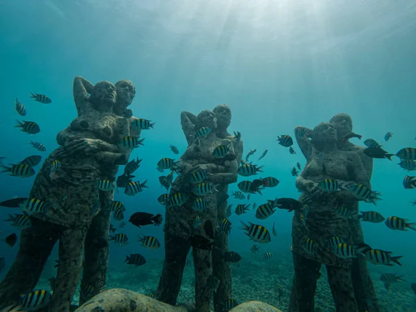 Bask Nest Estatuas submarinas en el fondo del mar en Gili Me — Foto de Stock