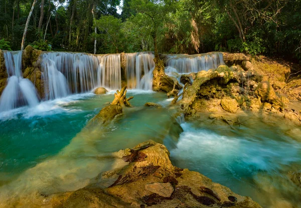 Kuang Tat Kuang Cachoeira Três Camadas Lindo Localizado Sul Luang — Fotografia de Stock