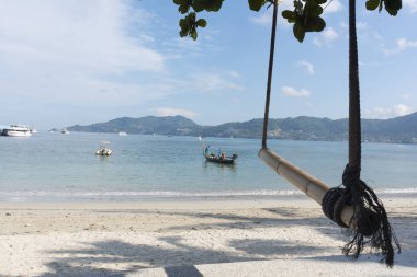 Phuket, Tayland, Patong Beach, 19.04.2019: denize bakmak