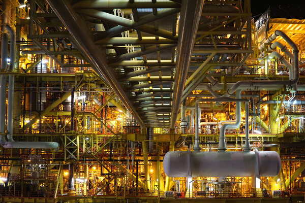 нефтегазовая отрасль.