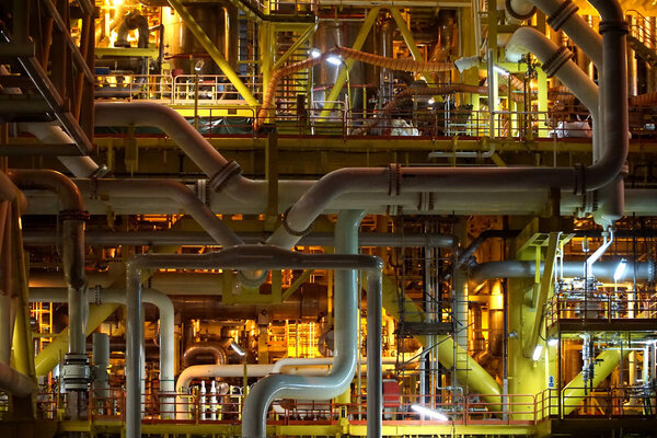 нефтегазовая отрасль.