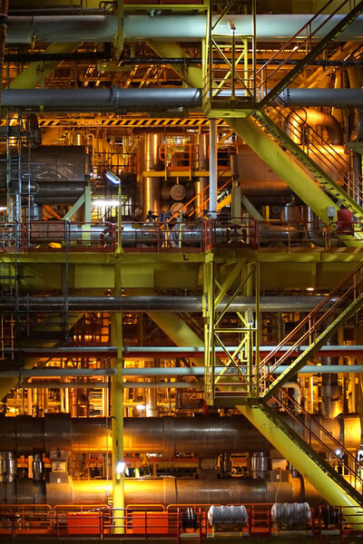 нефтегазовая отрасль.